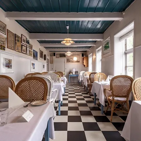 Rodvig Og Badehotel Inn 3*