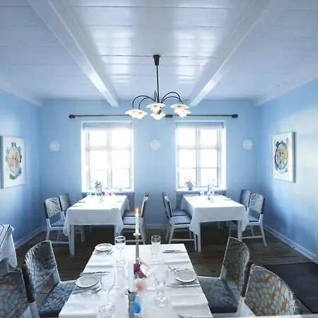 Inn Rodvig Og Badehotel 3*